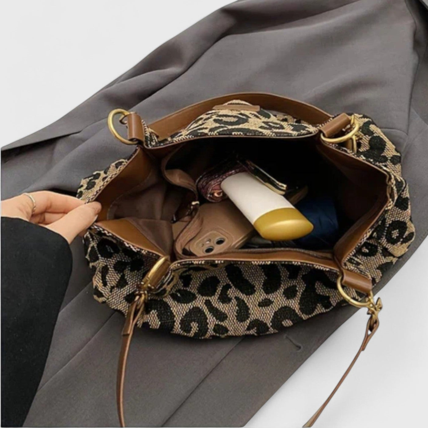 Valery | Large bag with elegant leopard print