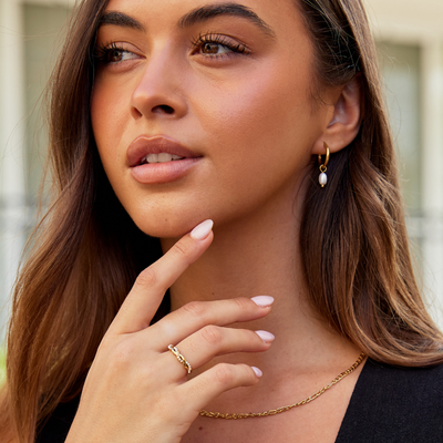 SERENITY | ELEGANT PEARL EARRINGS