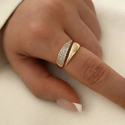 Strala | Elegant Ring