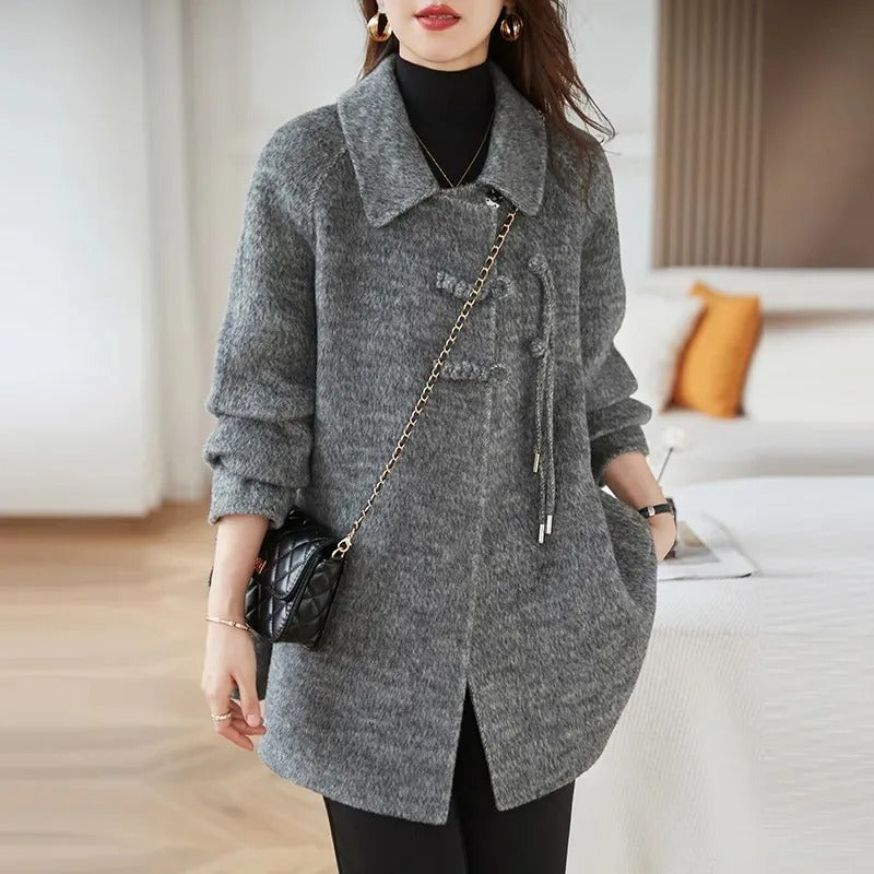 Jade | Coat in noble and soft wool